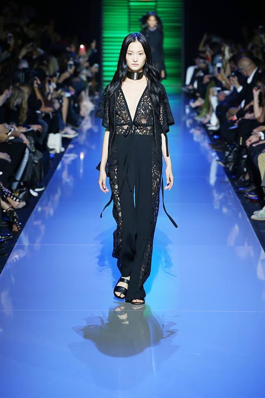 Elie Saab Ready-to-Wear Spring Summer 2016 Fashion Show
